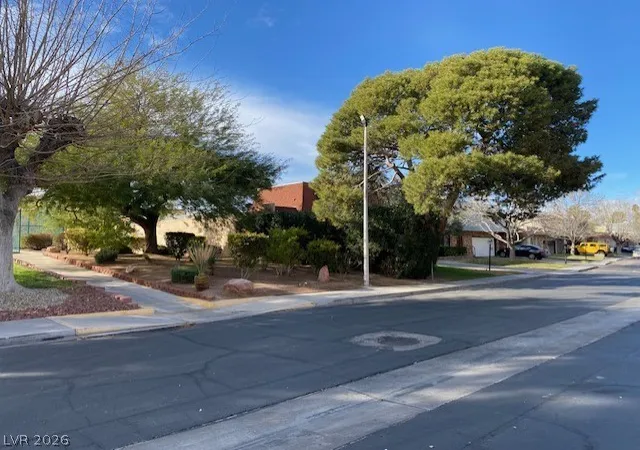 Photo 3 of Townhouse for sale at 3797 Monument St, Las Vegas, NV 89121 | MLS# 2805355 | Listing updated on 2026-08-03