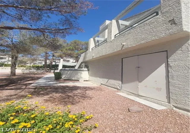 Photo 4 of Townhouse for sale at 2761 Lodestone Dr #63, Las Vegas, NV 89117 | MLS# 2805350 | Listing updated on 2026-08-03