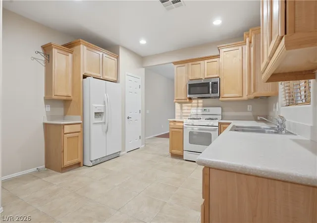 Photo 2 of Single family home for sale at 3872 Paint Ct, Las Vegas, NV 89122 | MLS# 2805626 | Listing updated on 2026-08-03