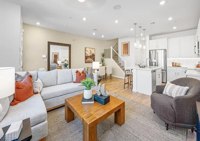 3rd image of 1444 Song Lark Ln, Las Vegas, NV 89138 | MLS# 2805740