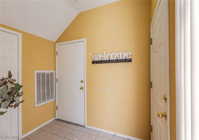 Photo 3 of Townhouse for sale at 9346 Horizon Vista Ln, Las Vegas, NV 89117 | MLS# 2805934 | Listing updated on 2026-08-17
