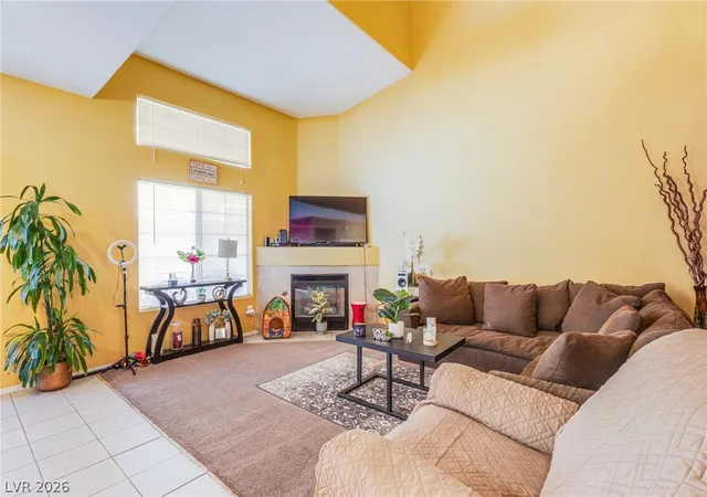Photo 4 of Townhouse for sale at 9346 Horizon Vista Ln, Las Vegas, NV 89117 | MLS# 2805934 | Listing updated on 2026-08-17