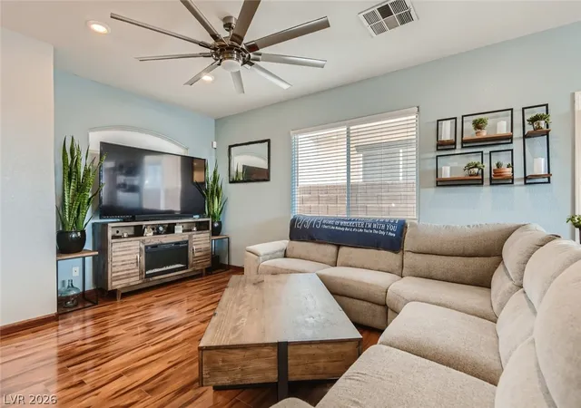 Photo 3 of Single family home for sale at 702 Emerald Idol Pl, Henderson, NV 89011 | MLS# 2805667 | Listing updated on 2026-08-28