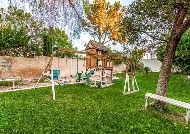 Photo 3 of Single family home for sale at 1413 Splendido Dr, Las Vegas, NV 89117 | MLS# 2806280 | Listing updated on 2026-08-05