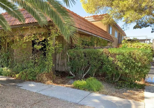 Photo 4 of Townhouse for sale at 1897 Avacado Ct, Henderson, NV 89014 | MLS# 2806323 | Listing updated on 2026-09-01