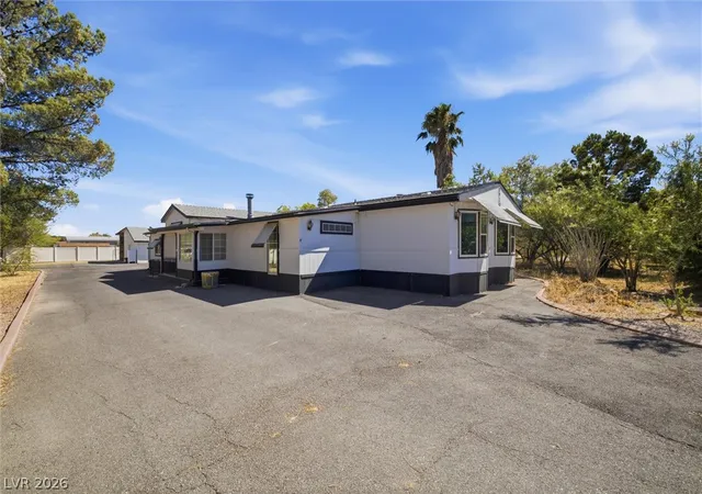 Photo 2 of Manufactured home for sale at 2920 W Charleston Park Ave, Pahrump, NV 89048 | MLS# 2806543 | Listing updated on 2026-08-19