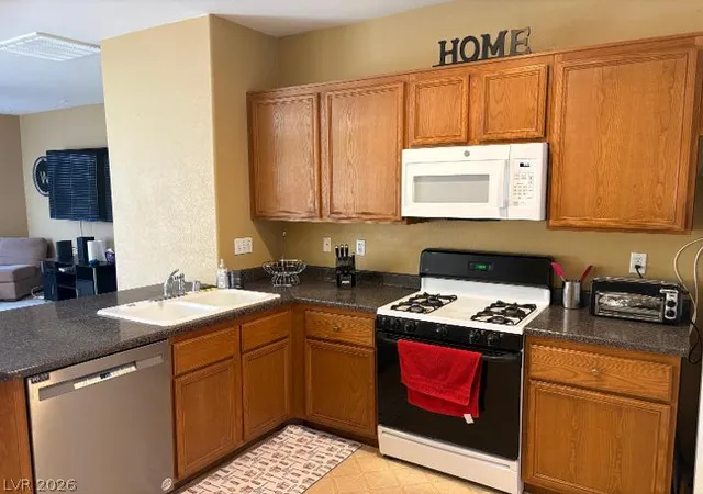 Photo 3 of Single family home for sale at 6421 Tumblegrass Ct, Las Vegas, NV 89122 | MLS# 2806319 | Listing updated on 2026-08-06