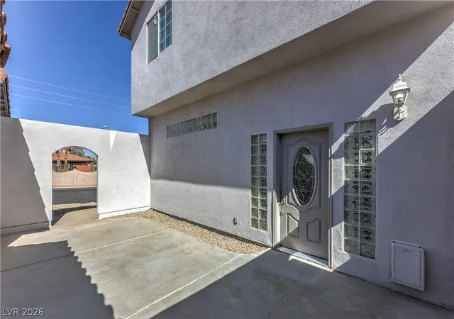 Photo 2 of Single family home for sale at 100 E Kimberly Dr, Henderson, NV 89015 | MLS# 2806372 | Listing updated on 2026-08-17