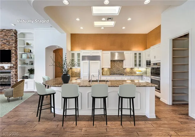 Photo 3 of Single family home for sale at 15 Knob Oak Dr, Henderson, NV 89052 | MLS# 2804217 | Listing updated on 2026-08-12