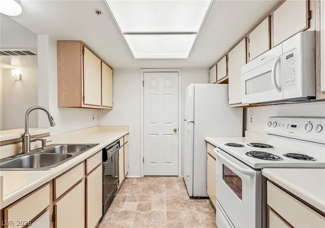 Photo 3 of Condo for sale at 3550 Bay Sands Dr #2037, Laughlin, NV 89029 | MLS# 2807236 | Listing updated on 2026-08-07