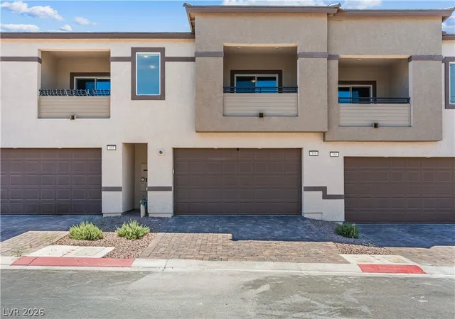 Photo 3 of Townhouse for sale at 335 Laurel Peak Dr, Henderson, NV 89015 | MLS# 2807120 | Listing updated on 2026-08-13
