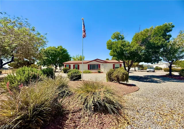 Photo 3 of Manufactured home for sale at 4831 E Comanche Dr, Pahrump, NV 89061 | MLS# 2806999 | Listing updated on 2026-08-10