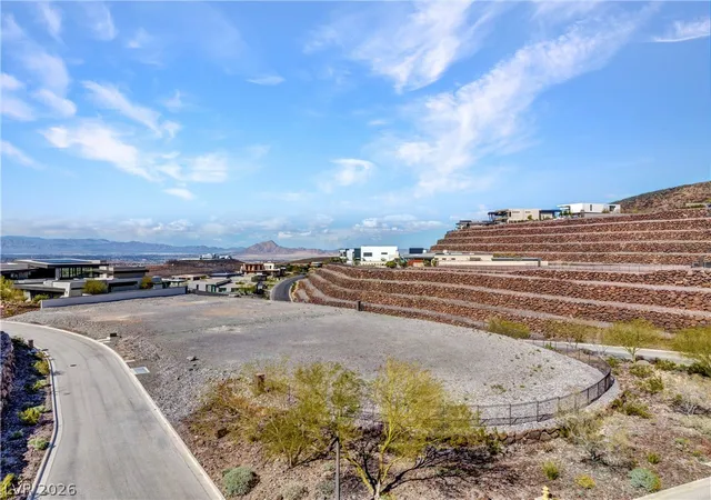 Photo 2 of Sale Pending at 2 Vista Crescent Ct, Henderson, NV 89012 | MLS# 2807841 | Listing updated on 2026-08-11