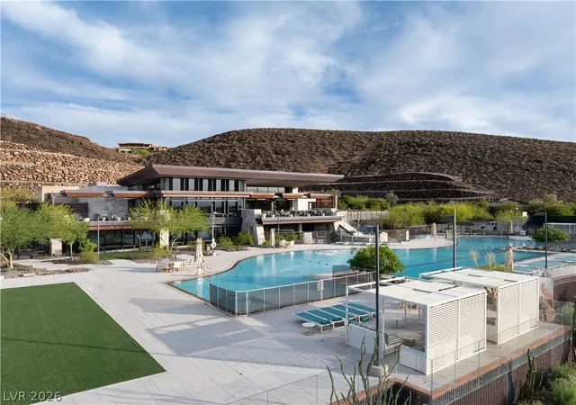 Photo 3 of Sale Pending at 2 Vista Crescent Ct, Henderson, NV 89012 | MLS# 2807841 | Listing updated on 2026-08-11