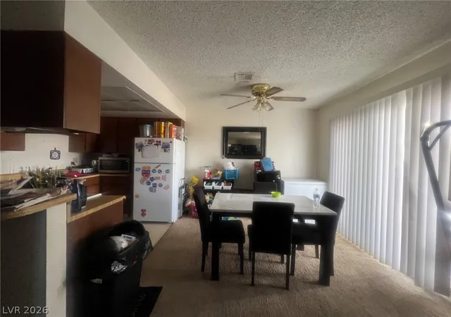 Listing Photo 5 - Condo for sale in building located at 1461 Tamareno Cir, Las Vegas, NV 89119 - Unit #C