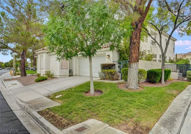 Photo 3 of Townhouse for sale at 9240 Pitching Wedge Dr, Las Vegas, NV 89134 | MLS# 2807956 | Listing updated on 2026-08-11