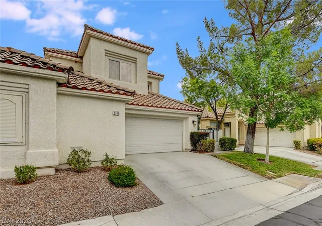 Photo 4 of Townhouse for sale at 9240 Pitching Wedge Dr, Las Vegas, NV 89134 | MLS# 2807956 | Listing updated on 2026-08-11