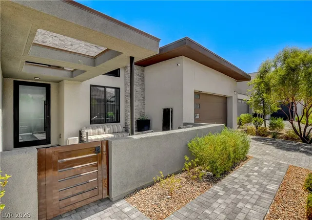 2nd image of 556 Vista Sunset Ave, Las Vegas, NV 89138 | MLS# 2807787