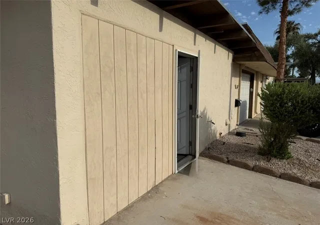 Photo 3 of Townhouse for sale at 2641 Heritage Cir, Las Vegas, NV 89121 | MLS# 2808007 | Listing updated on 2026-08-17