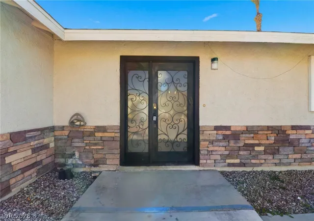 Photo 2 of Single family home for sale at 6825 W Oakey Blvd, Las Vegas, NV 89146 | MLS# 2807980 | Listing updated on 2026-08-18