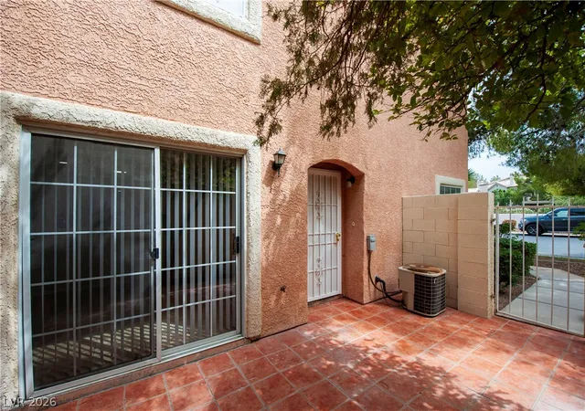Photo 4 of Sale Pending at 8444 Stoney Blf Ave, Las Vegas, NV 89129 | MLS# 2808044 | Listing updated on 2026-09-01