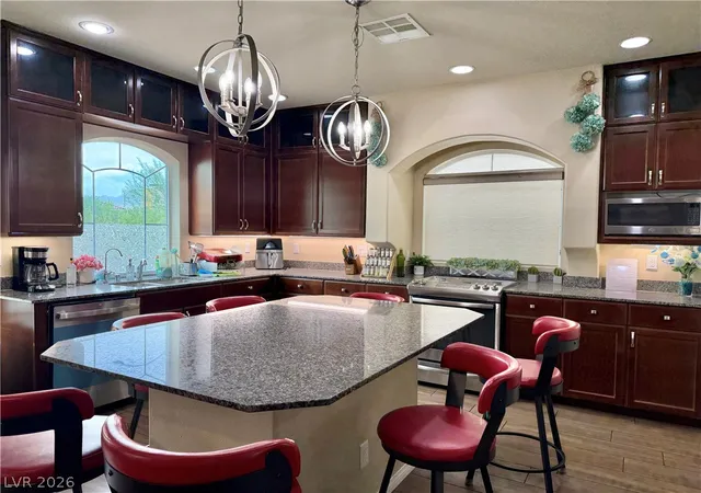 Photo 3 of Single family home for sale at 7125 Steele Cyn St, Las Vegas, NV 89118 | MLS# 2808191 | Listing updated on 2026-09-30