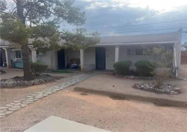 Photo 2 of Sale Pending at 1817 Moser Dr, Henderson, NV 89011 | MLS# 2808063 | Listing updated on 2026-08-20
