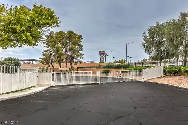 Listing Photo 30 - Condo for sale in 5150 S Jones Blvd located at 5150 S Jones Blvd, Las Vegas, NV 89118 - Unit #108