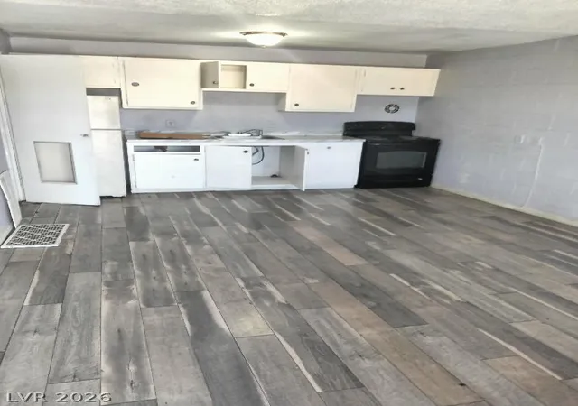 Photo 2 of Condo for sale at 3718 Hazelwood St #23, Las Vegas, NV 89119 | MLS# 2806389 | Listing updated on 2026-08-20