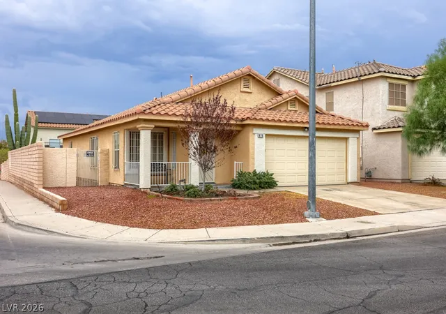 Photo 2 of Single family home for sale at 976 Skyforest Dr, Henderson, NV 89011 | MLS# 2808094 | Listing updated on 2026-08-14