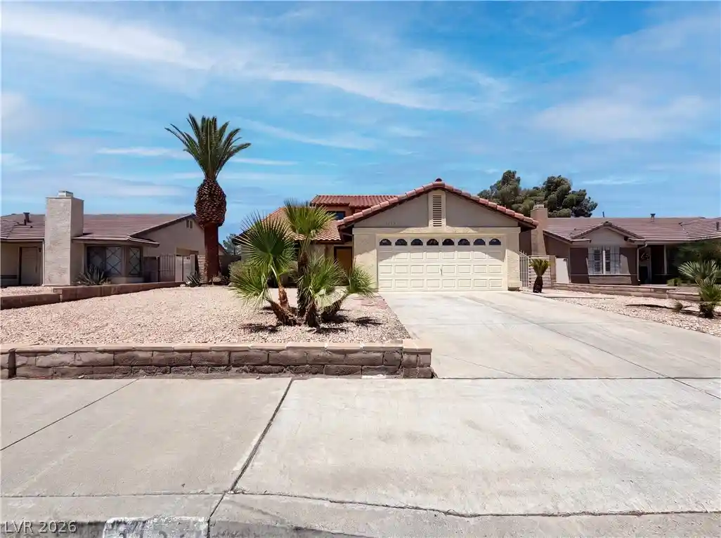 Single family home for sale at 3152 Viewcrest Ave, Henderson, NV 89014 | MLS# 2808655