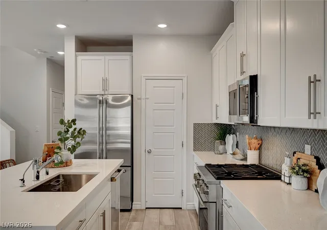 Photo 4 of Townhouse for sale at 600 N Carriage Hl Dr #1039, Las Vegas, NV 89138 | MLS# 2809011 | Listing updated on 2026-08-23