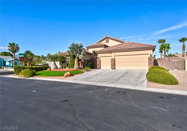 Photo 2 of Sale Pending at 6492 Lantana Fls Ct, Las Vegas, NV 89131 | MLS# 2809250 | Listing updated on 2026-08-19