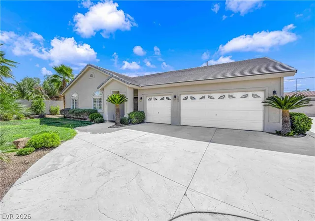 Photo 2 of Single family home for sale at 6003 Lone Crk Cir, Las Vegas, NV 89103 | MLS# 2808984 | Listing updated on 2026-08-21