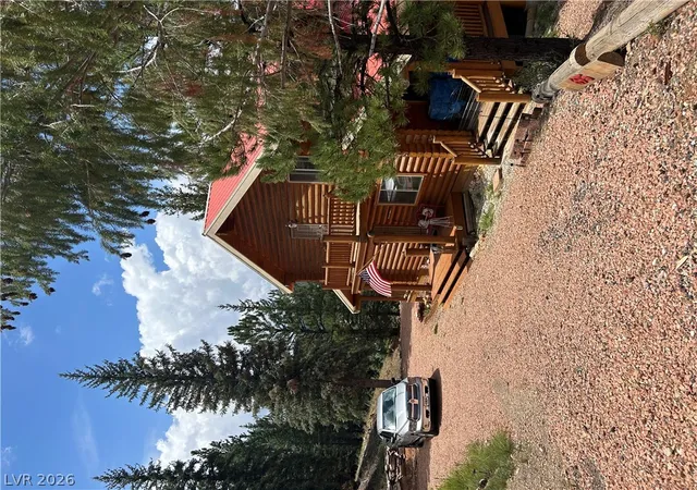 Photo 3 of Single family home for sale at 695 N Skyline View Dr, Duck Creek Village, UT 84762 | MLS# 2809329 | Listing updated on 2026-08-21