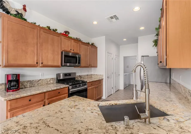 Photo 3 of Sale Pending at 7927 Crested Starling Ct, North Las Vegas, NV 89084 | MLS# 2809869 | Listing updated on 2026-10-07