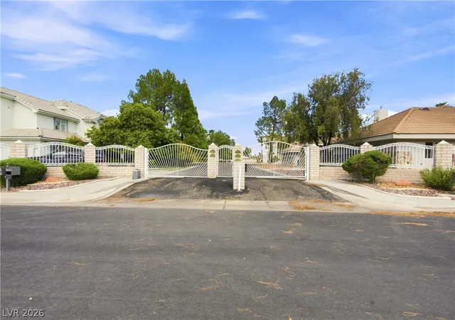 Photo 3 of Single family home for sale at 3840 Topaz St, Las Vegas, NV 89121 | MLS# 2809963 | Listing updated on 2026-10-05