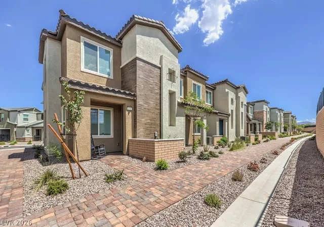 Photo 1 of Townhouse for sale at 172 Freeport View Pl, Henderson, NV 89011 | MLS# 2810160 | Listing updated on 2026-08-28