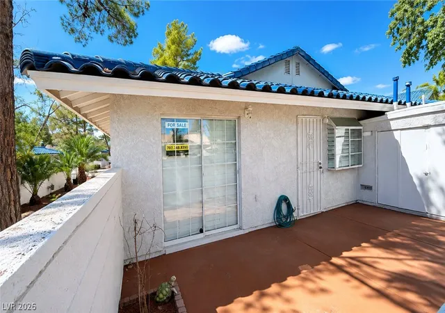 Townhouse for sale at 2140 Petersham Ct #B, Las Vegas, NV 89108 | MLS# 2810137