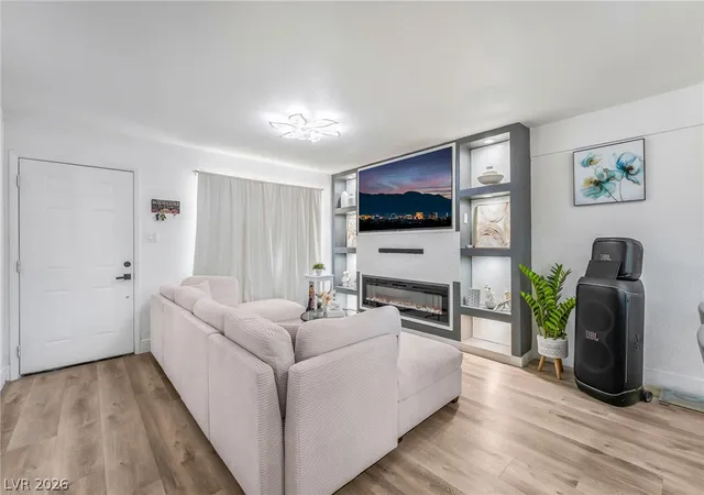 Photo 1 of Single family home for sale at 6320 Bristol Way, Las Vegas, NV 89107 | MLS# 2810581 | Listing updated on 2026-08-29