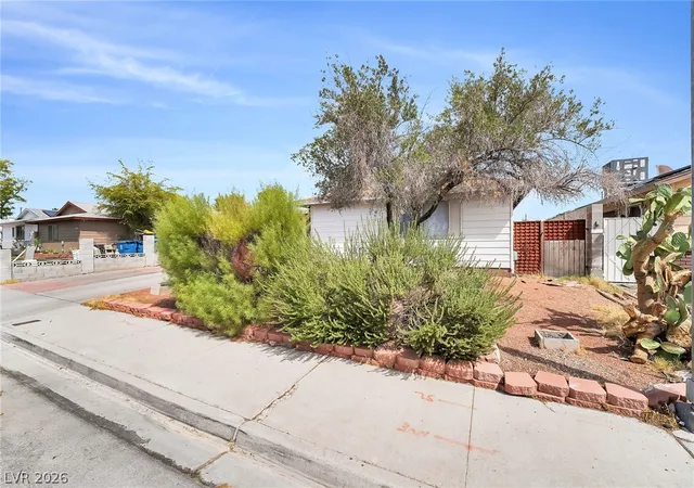 Photo 3 of Single family home for sale at 4672 Rita Dr, Las Vegas, NV 89121 | MLS# 2810582 | Listing updated on 2026-09-24