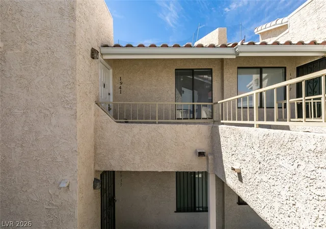 Listing Photo 4 - Condo for sale in building located at 1941 Scimitar Dr, Henderson, NV 89014 - Unit #0