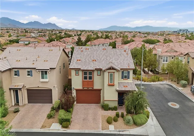 Photo 3 of Sale Pending at 9518 Ridgeglen Ct, Las Vegas, NV 89148 | MLS# 2809871 | Listing updated on 2026-08-25