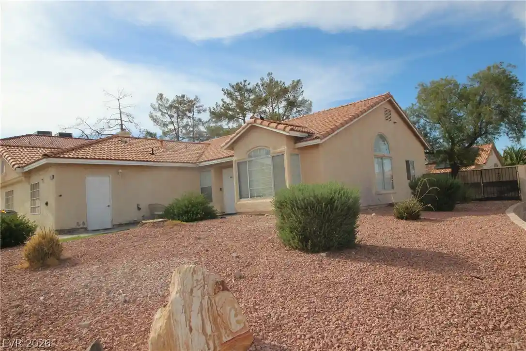 Photo 1 of Sale Pending at 6428 Crystal Dew Dr, Las Vegas, NV 89118 | MLS# 2810177 | Listing updated on 2026-10-28
