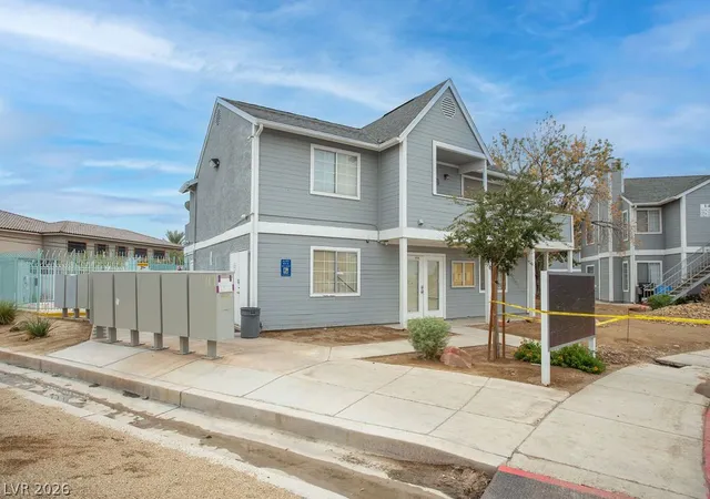 Listing Photo 5 - Condo for sale in building located at 1926 Nebula Dr, Las Vegas, NV 89115