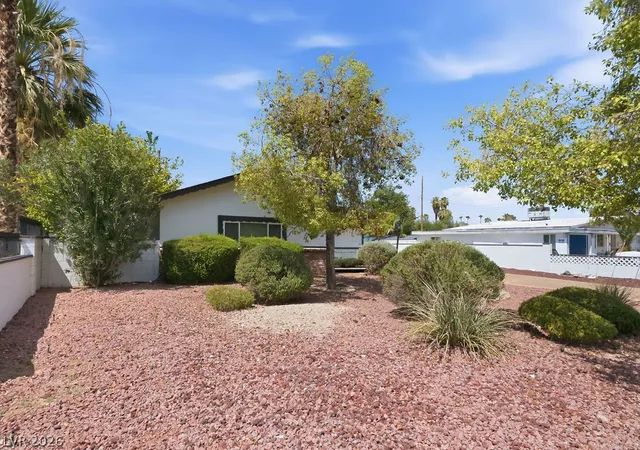 Photo 3 of Single family home for sale at 551 E Oakey Blvd, Las Vegas, NV 89104 | MLS# 2799475 | Listing updated on 2026-08-20