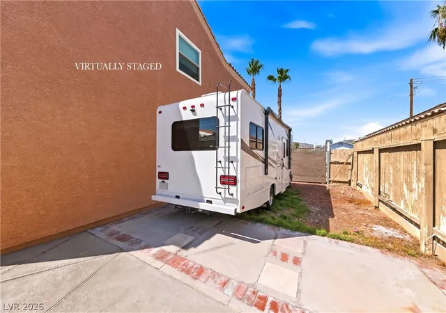Photo 3 of Single family home for sale at 845 Arrowhead Trl, Henderson, NV 89002 | MLS# 2810781 | Listing updated on 2026-08-29