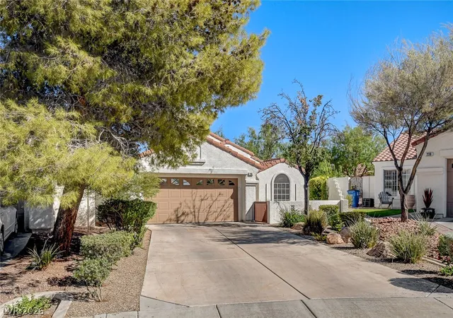Photo 3 of Sale Pending at 236 Misty Garden St, Henderson, NV 89012 | MLS# 2808607 | Listing updated on 2026-08-26