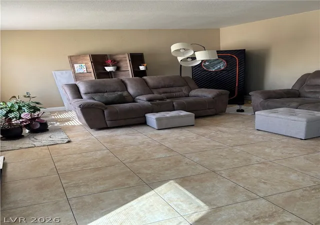 Photo 3 of Sale Pending at 3609 Misty Falls St, Las Vegas, NV 89129 | MLS# 2810257 | Listing updated on 2026-08-28