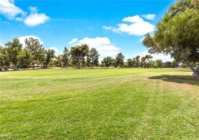 5th image of 2847 Queens Courtyard Dr, Las Vegas, NV 89109 | MLS# 2809437